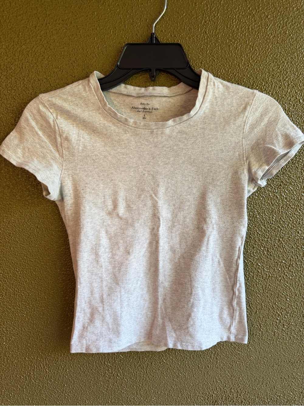 Abercrombie & Fitch Women’s Short Sleeve  Baby Tee — Heather Light Gray